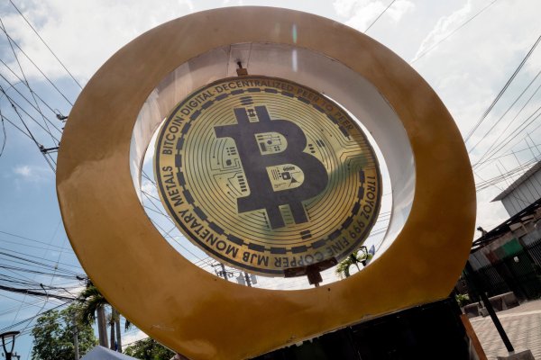 Bitcoin marca un nuevo récord por segundo día consecutivo y comienza a tantear la marca de los US$ 110 mil