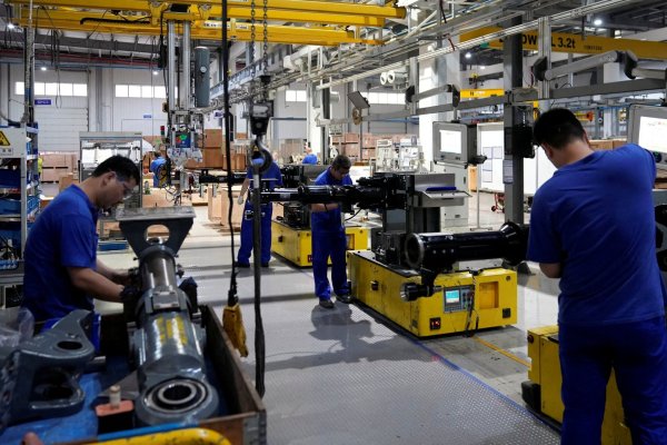 <p>China prevé un crecimiento del PIB cercano al 5% en 2025 y un mayor déficit presupuestario</p>