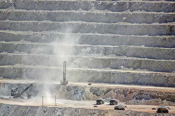 Escondida aumenta 40% sus ganancias a septiembre y logra US$ 2.606 millones