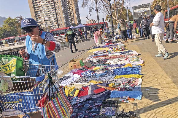 Gremio del Comercio presenta 50 nuevas propuestas para combatir el comercio ilegal