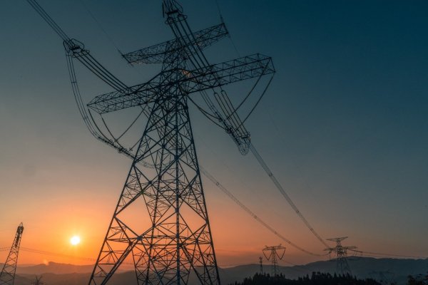 <p>Gobierno propone proyecto de transmisión similar a megalínea Kimal-Lo Aguirre pero hacia el sur: costaría US$ 1.500 millones</p>