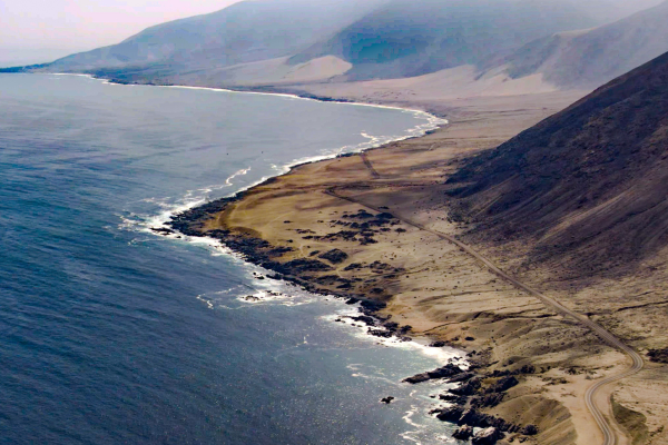 <p>AES ingresa a evaluación ambiental su primer proyecto a escala industrial de hidrógeno verde en Chile con multimillonaria inversión</p>