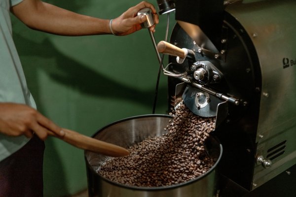 Fuerte alza del café obliga a los traders a buscar planes alternativos para cubrir sus transacciones