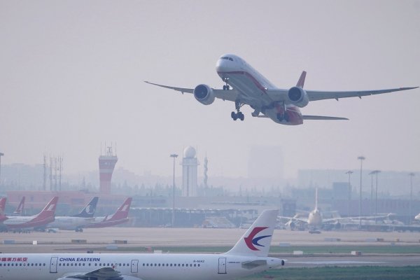 <p>Las aerolíneas se preparan para la temporada navideña más ajetreada de su historia</p>