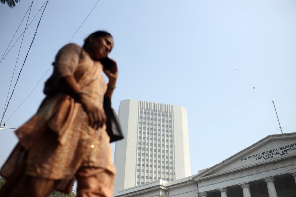 <p>India proyecta que el crecimiento económico se desacelere a 6,5% en el año hasta marzo</p>