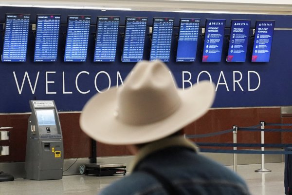 Aerolíneas de EEUU tienen su mejor desempeño en bolsa en una década por el boom de viajes
