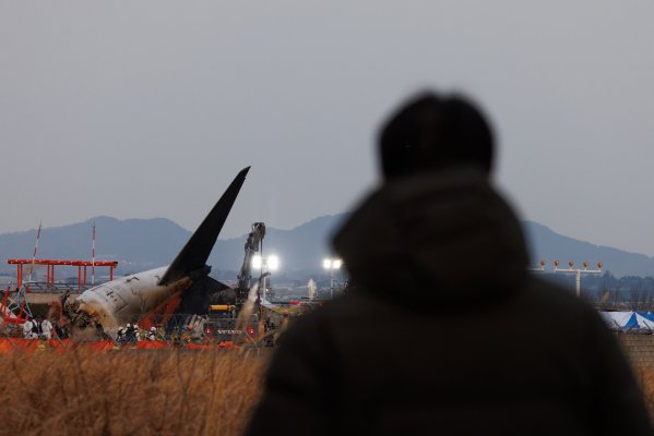 Accidente aéreo en Corea del Sur deja 179 muertos