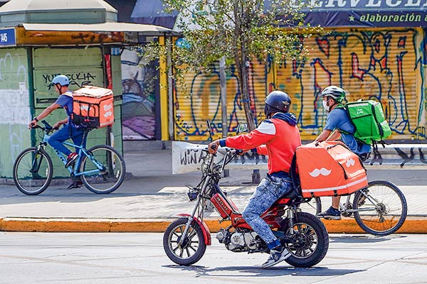 Sernac revela empresas de delivery con más reclamos en 2024 y destaca positivamente el comportamiento de la industria en la materia