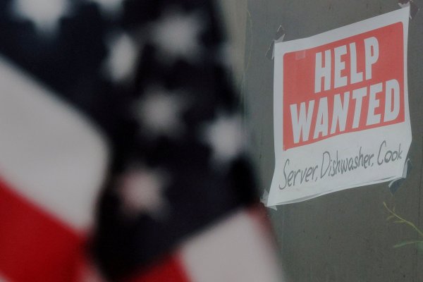 <p>Solicitudes semanales de subsidio de desempleo en EEUU caen inesperadamente</p>
