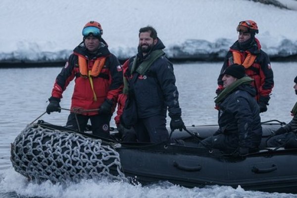 Presidente Boric viaja al Polo Sur para encabezar operación científica “Estrella Polar III”