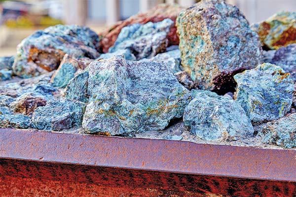 Minera ligada a grupo canadiense amplía por un año acuerdo para adquirir mina de cobre, oro y hierro en Coquimbo