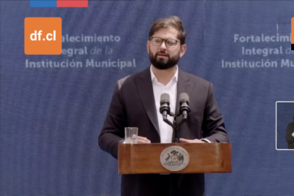 <p>Ahora en DF | Presidente Boric baja el tono con la oposición por pensiones y dice que en el último año de Gobierno no será “pato cojo por ningún motivo”</p>