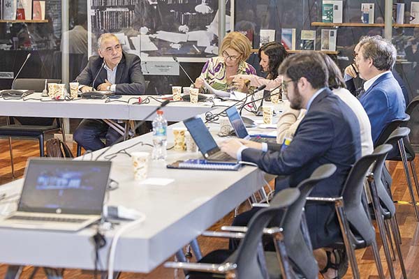 <p>Senado retoma discusión por cuotas pesqueras con roces entre industria y autoridades</p>