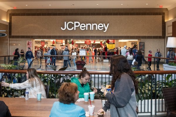 <p>Sparc, dueña de marcas de moda como Aeropostale, Forever 21 y Brooks Brothers, se fusiona con JCPenney</p>