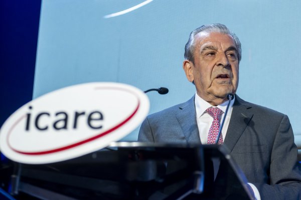 <p>La arenga de Eduardo Frei ante empresarios: “No podemos seguir con un crecimiento de 2%, eso es mediocre”</p>