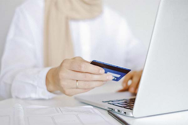 <p>Medios de pago: Transacciones bancarias en Chile suben 7,8% en doce meses y alcanzan los US$ 195 mil millones</p>