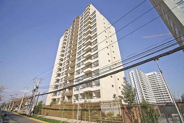 Santander Asset Management compra activos inmobiliarios por más de US$ 150 millones a inversionistas chilenos