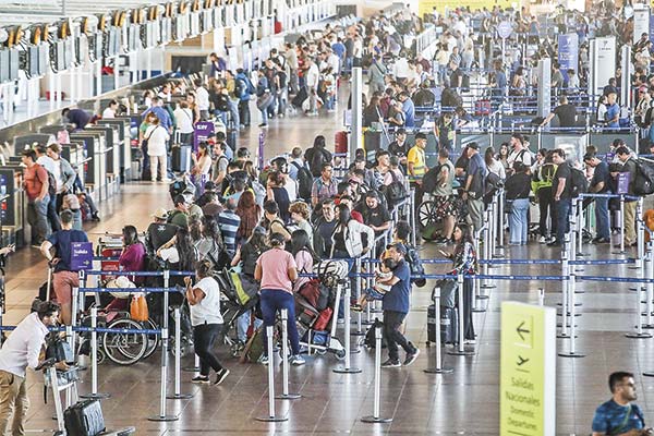 <p>Fedetur y temporada alta y crisis en aeropuertos: “Estas experiencias no ayudan a una industria que tiene muchas oportunidades”</p>