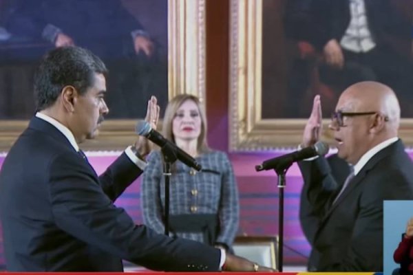 <p>Maduro asume su tercer mandato en Venezuela, carente de legitimidad internacional</p>