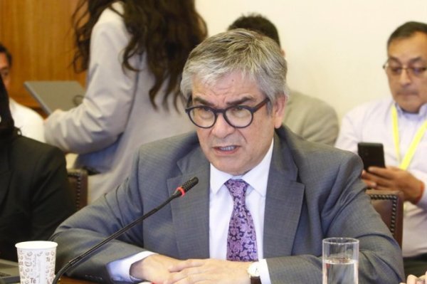 Marcel califica de preocupante el alto ausentismo laboral en sector público y anuncia plan piloto para comenzar a reducirlo este año