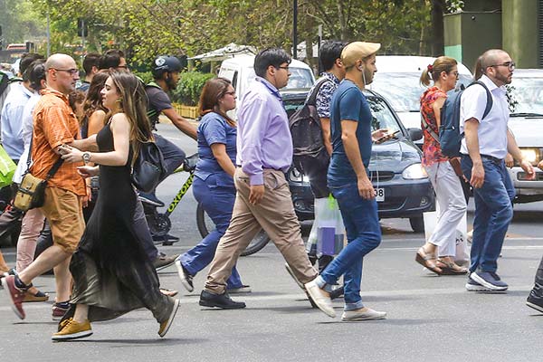 <p>Ad portas de ingreso de indicaciones, negociación por pensiones incluiría licitar 10% del stock de afiliados cada dos años</p>