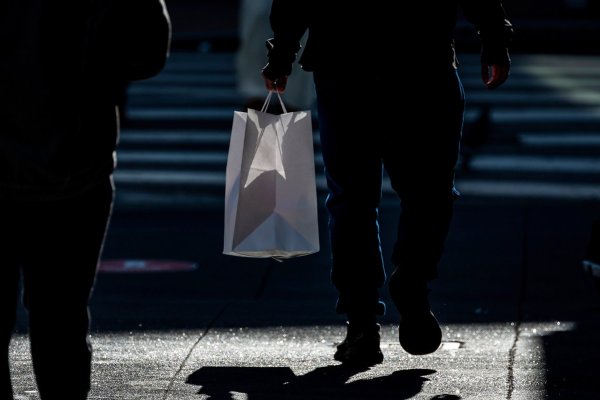 <p>Ventas minoristas anotan sólido avance en EEUU en diciembre, pero quedan por debajo de las proyecciones</p>