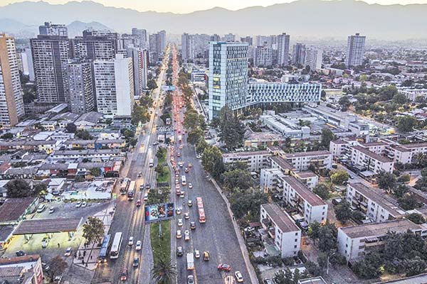 Estación Central aprueba congelar los permisos de construcción mientras tramita su nuevo Plan Regulador