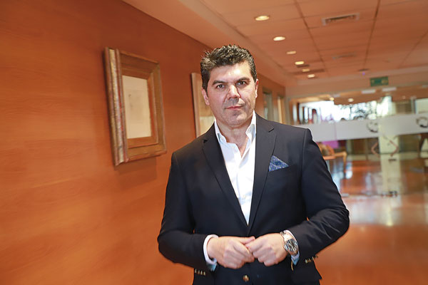 Pablo Ortiz deja la gerencia general de Clínica Las Condes tras 17 meses en el cargo