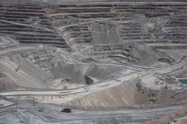 Barrick Gold estaría buscando vender su participación del 50% en mina chilena Zaldívar