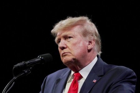 Trump impone aranceles de 25% a importaciones colombianas, tras negativa de Petro de recibir inmigrantes