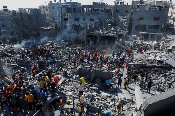 Donald Trump propone "limpiar" la población de Gaza