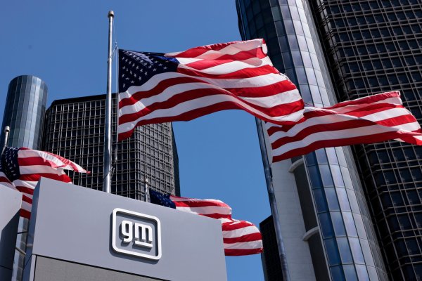 GM informó pronósticos de ganancias mejores de lo esperado para 2025, pero aumentos de aranceles amenazan sus perspectivas
