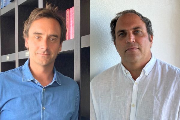 <p>Los socios de la oficina de Dentons en Chile, José Ignacio Morán y Karlfranz Koehler.</p>