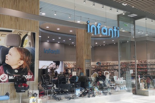 <p>Batalla en productos infantiles: Matriz de Infanti demanda a Bebesit y logra que tribunal paralice venta de algunas de sus sillas de autos</p>