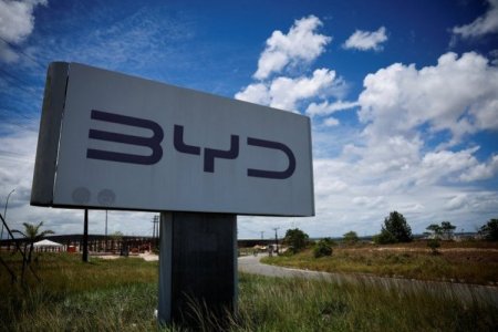 Trabajadores chinos de fábrica de BYD en Brasil firmaron contratos con cláusulas abusivas, según investigaciones