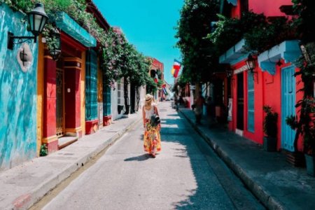 Colombia registró 1.400 millones de turistas internacionales el año pasado, 11% más que 2023