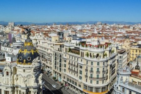 España evalúa impuesto a la compra de viviendas por parte de extranjeros: colombianos, argentinos y venezolanos entre los más afectados