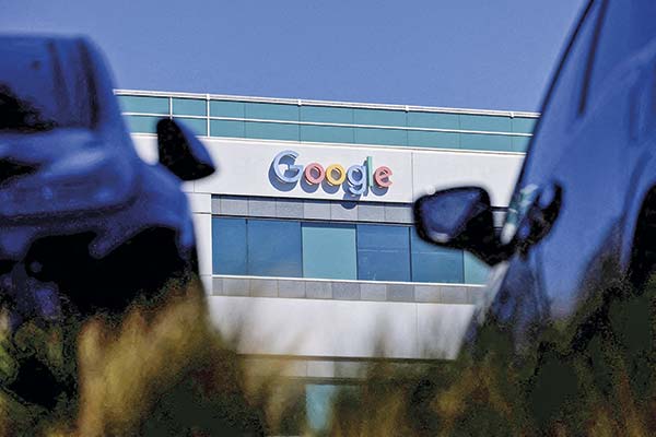 Google intenta dilatar litigio con asociación de consumidores y TDLC rechaza la maniobra