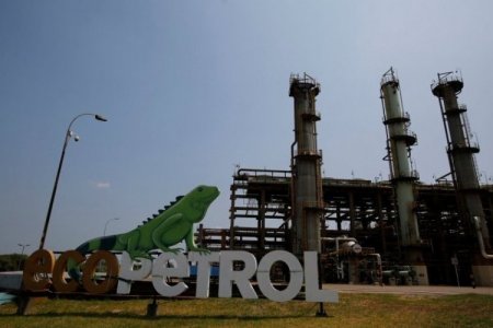 Petro pidió a Ecopetrol vender sus operaciones de fracking en EEUU y acción cae casi 3%