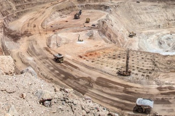 Producción de cobre de Chile rompe tendencia bajista de dos décadas y cierra 2024 con crecimiento del 4,9%