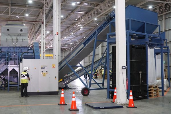 Michelin inicia operaciones en Chile de su primera planta de reciclaje de neumáticos mineros a nivel mundial