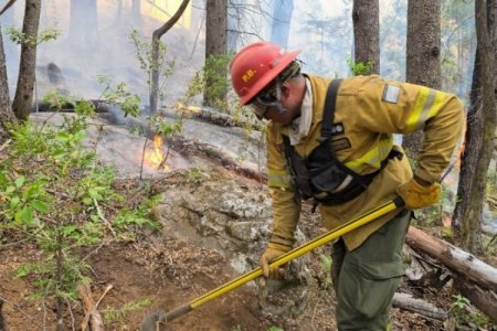 Incendios en la Patagonia argentina afectan a hoteleros y complican el fin de la temporada de verano