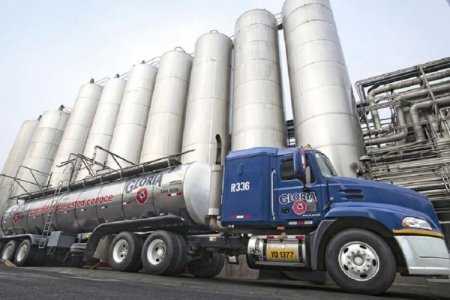 Grupo Gloria "rechaza tajantemente" fallo de regulador colombiano tras supuesto uso de aditivos en la producción de leche entera