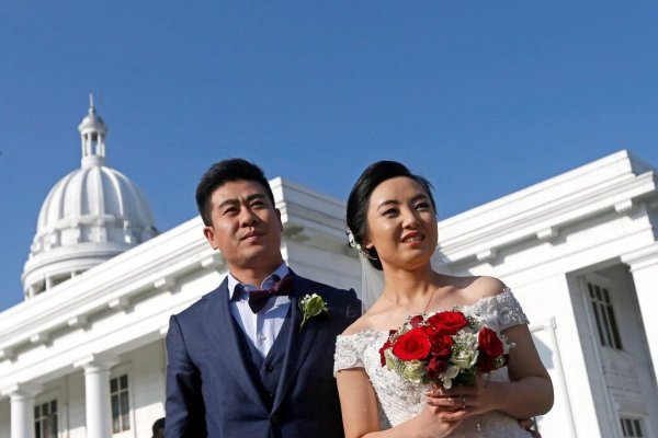 La crisis matrimonial de China: Cada vez hay menos gente joven ... y también menos bodas