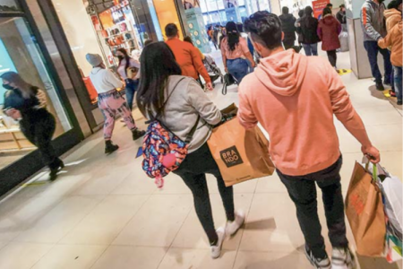 Boom de turistas argentinos en Chile dispara en 541% las compras con tarjetas