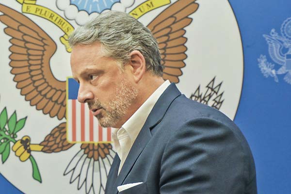 John Feeley, exalto diplomático de Estados Unidos: “Trump está rodeado por gente que, básicamente, no tiene vocación democrática”