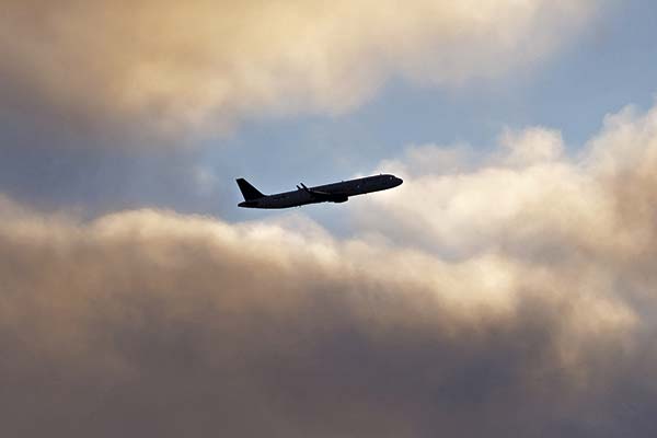 El enfrentamiento entre aerolíneas y grupos petroleros amenaza los vuelos con emisiones netas cero