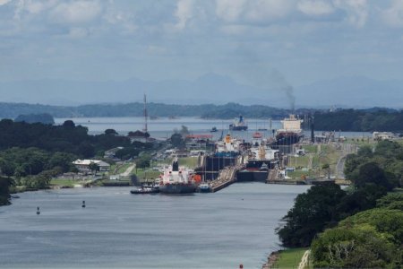 Canal de Panamá aprueba más recursos para aumentar provisión de agua, tras recientes sequías