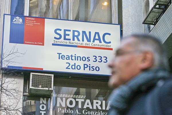 Interrupción de servicios básicos empuja Procedimientos Voluntarios Colectivos del Sernac a cifra récord