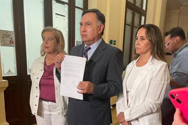 <p>Miguel Mellado, junto a Carla Morales y Flor Weisse, enviaron una nueva misiva al Presidente Boric.</p>